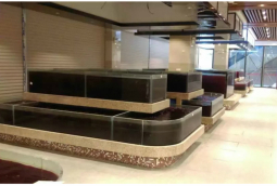 珠海海鮮(xian)市場(chang)海鮮(xian)魚(yu)缸，白藤頭市場(chang)定做海鮮(xian)池，珠海定做水產(chan)魚(yu)池